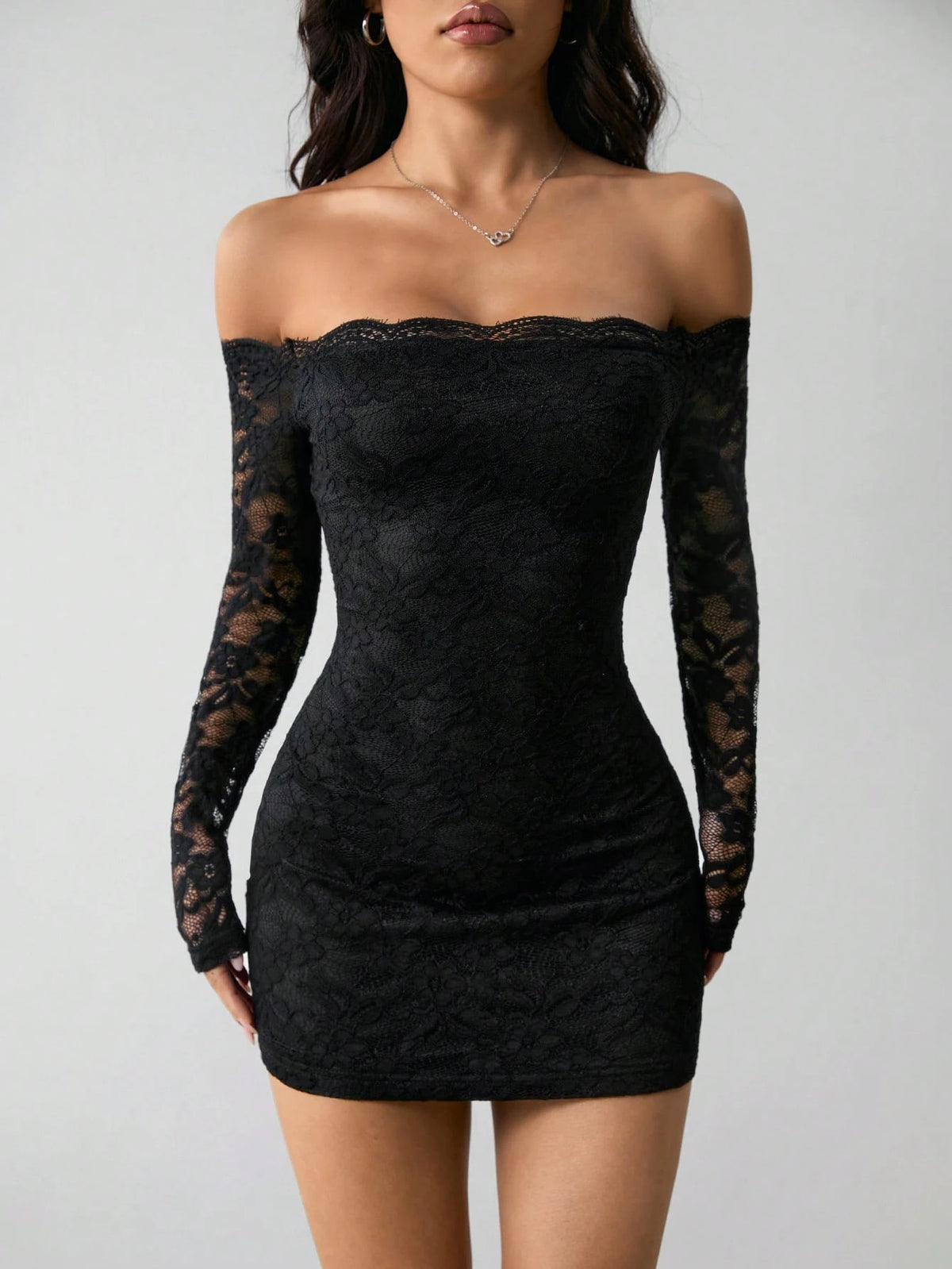 Robe En Dentelle à Épaules Dénudées